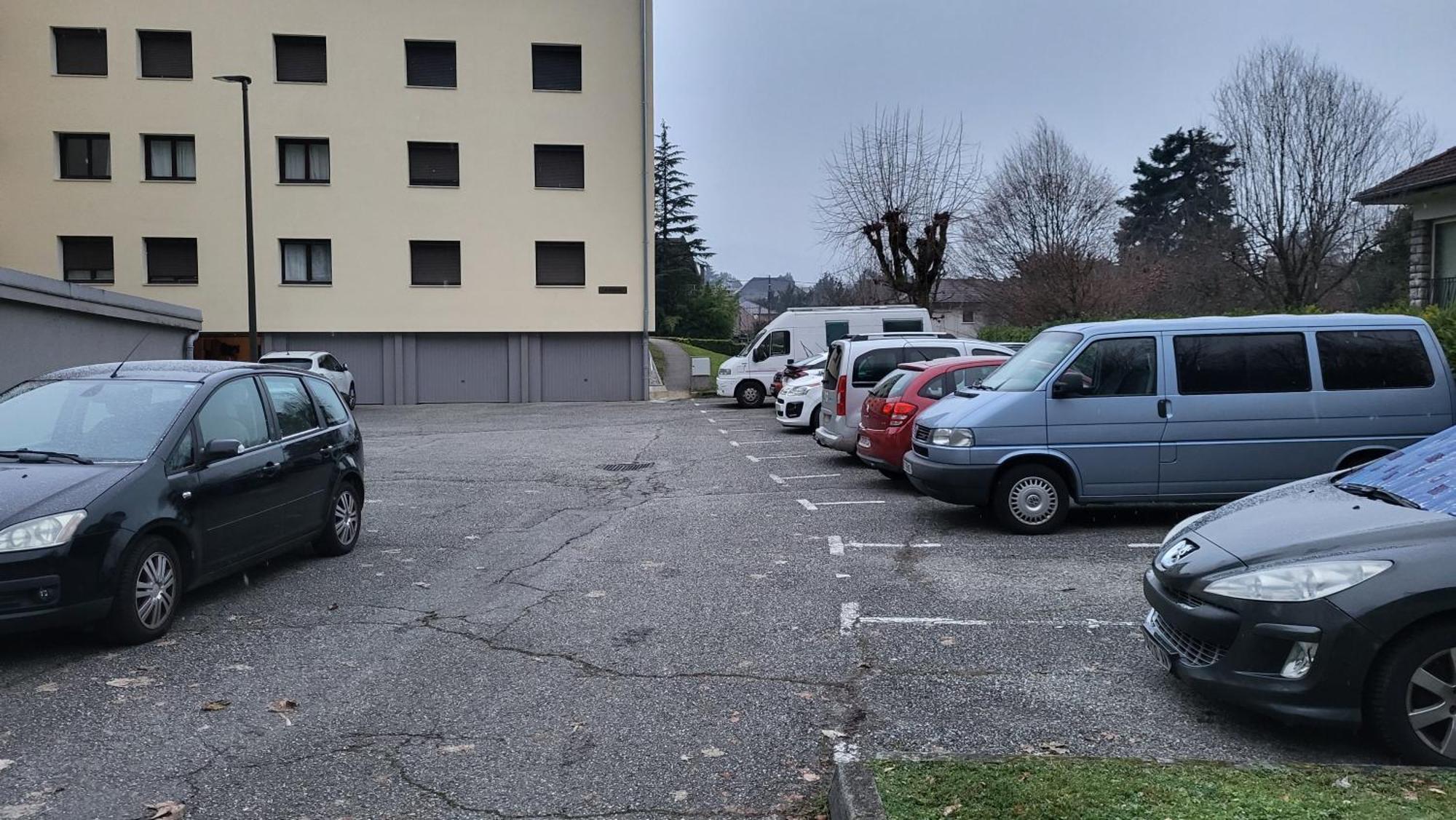 Zen Studio Le Granier Challes Centre - Parking Extérieur photo
